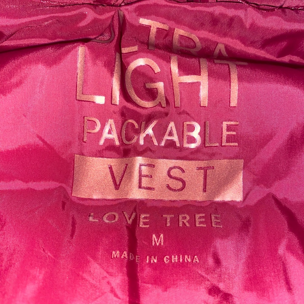 Vest - Picture 3 of 4